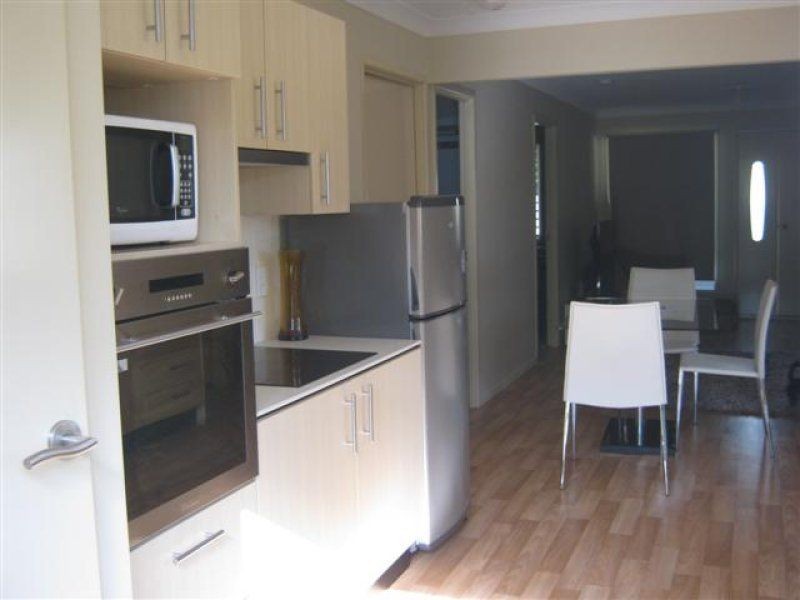 Unit 4/206 Wood Street, Warwick QLD 4370