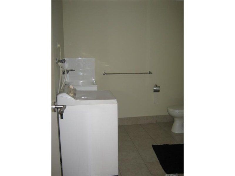 Unit 4/206 Wood Street, Warwick QLD 4370