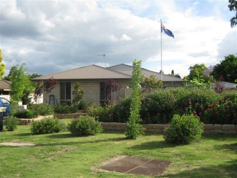 Unit 4/206 Wood Street, Warwick QLD 4370