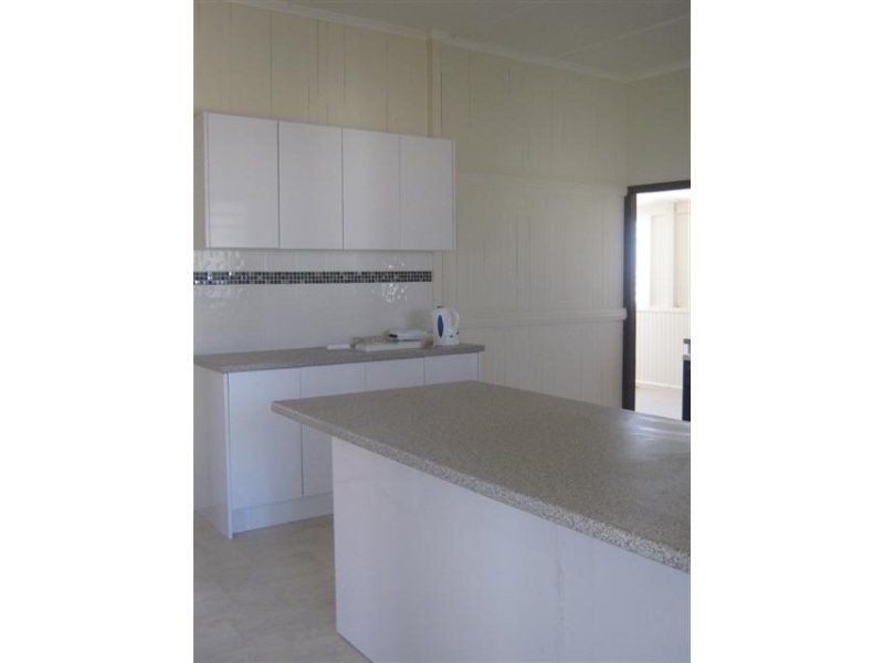 16 Cecil Street, Warwick QLD 4370