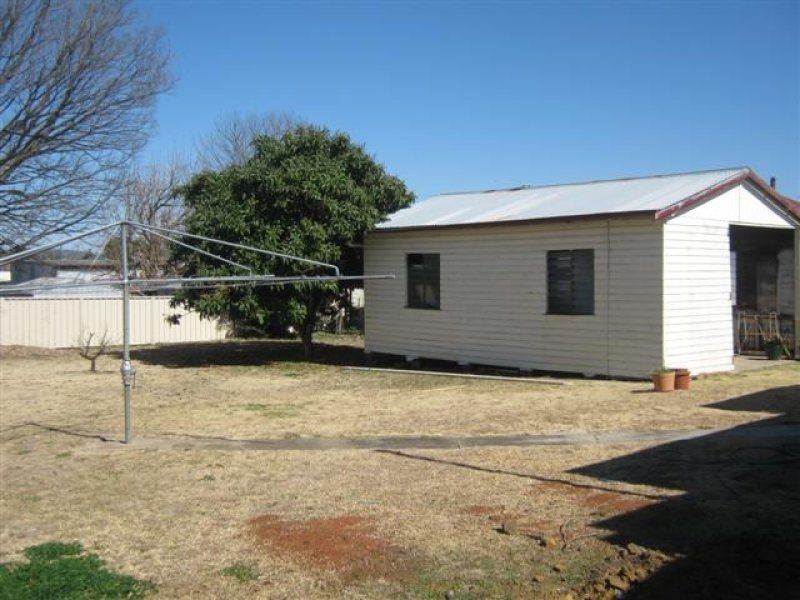 16 Cecil Street, Warwick QLD 4370