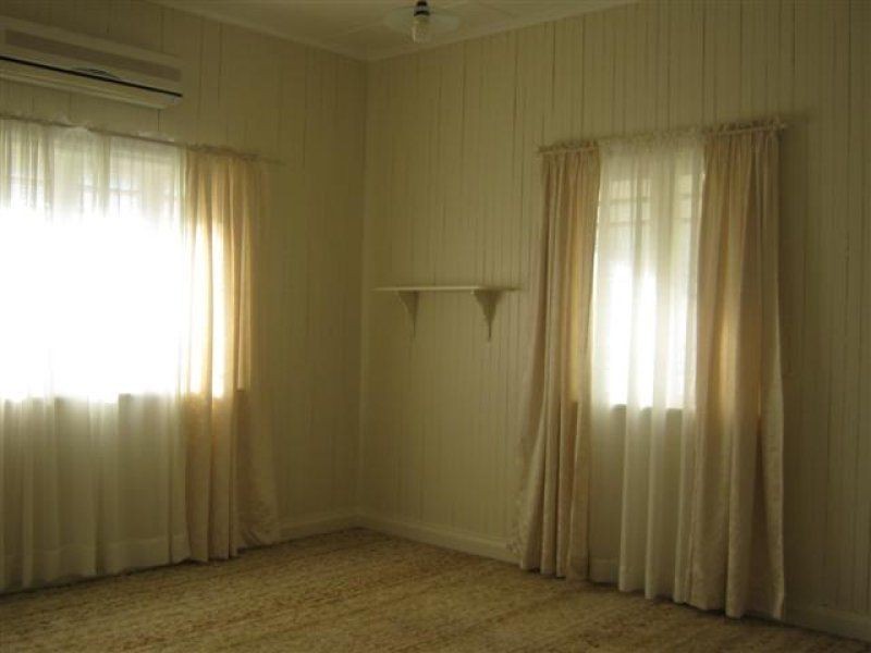 16 Cecil Street, Warwick QLD 4370