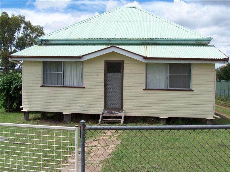 7 Percy Street, Warwick QLD 4370