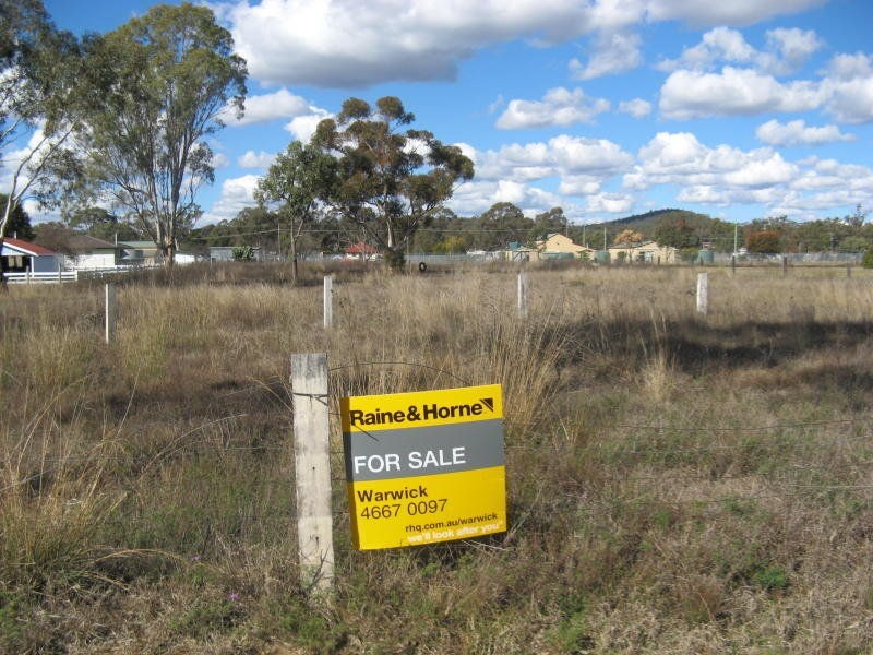 L9 Peter Street, Leyburn QLD 4365