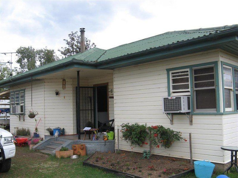 11 Dove Street, Leyburn QLD 4365