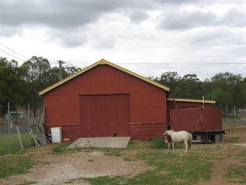 11 Dove Street, Leyburn QLD 4365