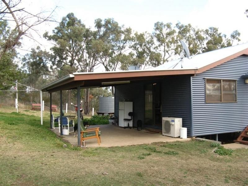 27 Railway Street, Karara, Warwick QLD 4370