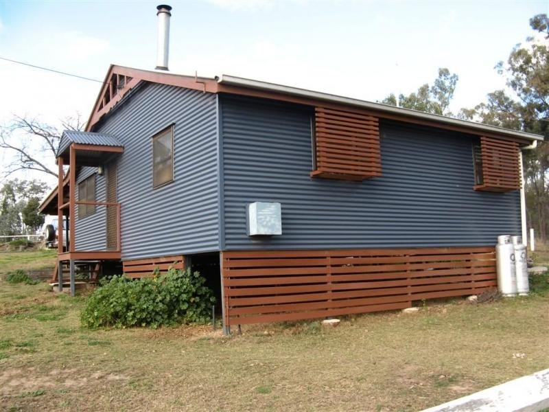 27 Railway Street, Karara, Warwick QLD 4370