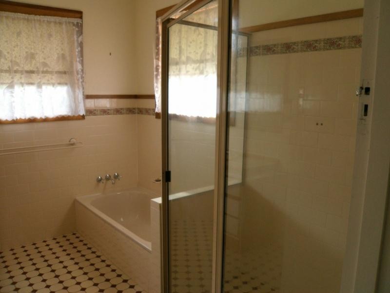 28 Locke Street, Warwick QLD 4370