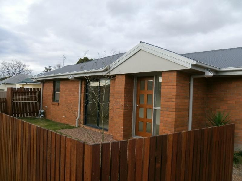 Unit 1/22 Stewart Avenue, Warwick QLD 4370