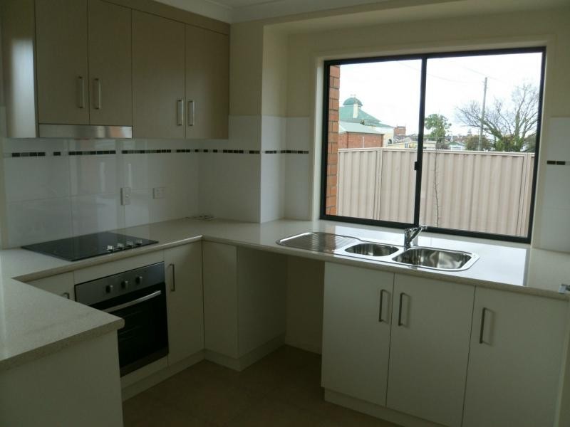 Unit 1/22 Stewart Avenue, Warwick QLD 4370