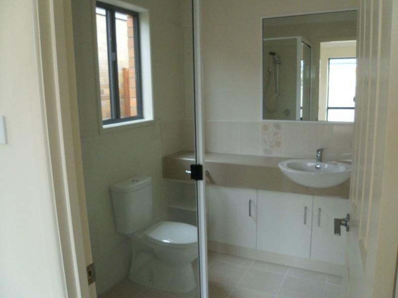 Unit 1/22 Stewart Avenue, Warwick QLD 4370