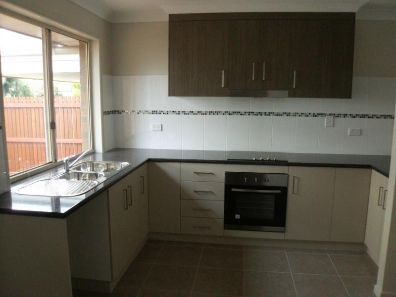 Unit 2/22 Stewart Avenue, Warwick QLD 4370