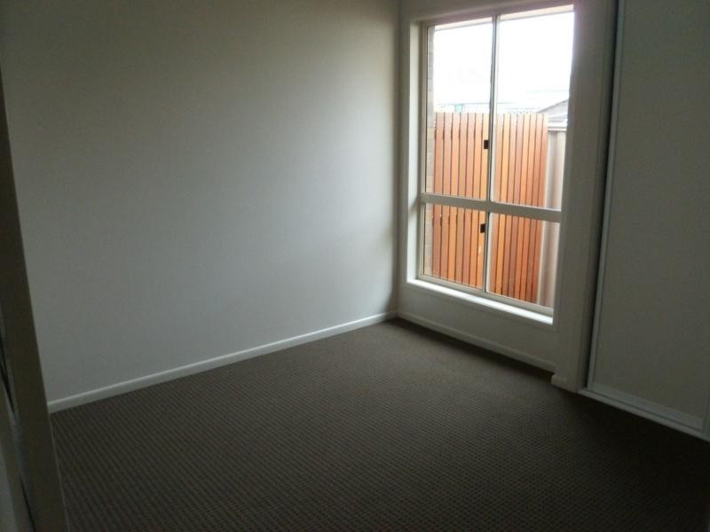 Unit 2/22 Stewart Avenue, Warwick QLD 4370