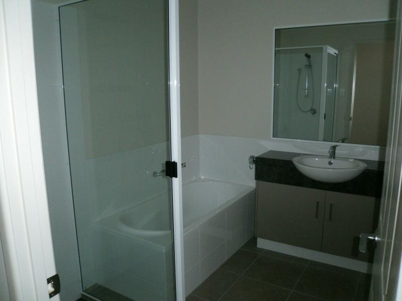 Unit 2/22 Stewart Avenue, Warwick QLD 4370