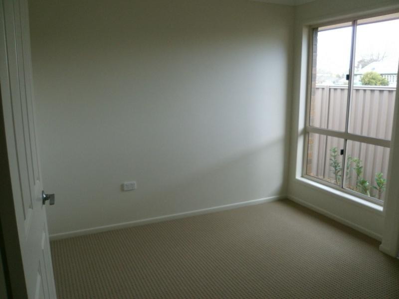 Unit 3/22 Stewart Avenue, Warwick QLD 4370