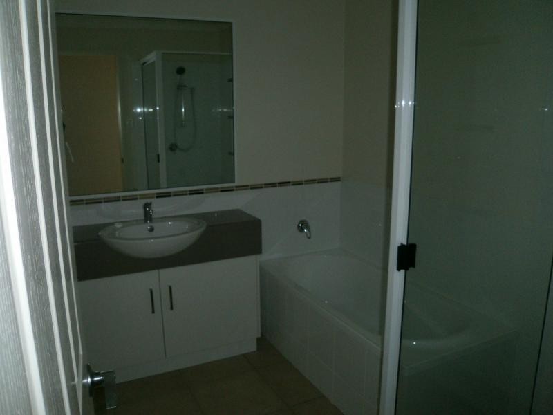 Unit 3/22 Stewart Avenue, Warwick QLD 4370