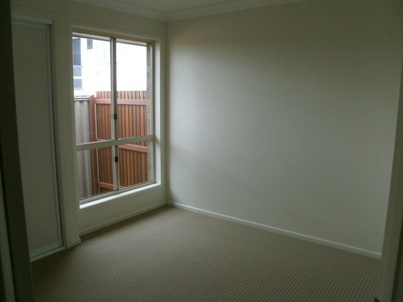 Unit 3/22 Stewart Avenue, Warwick QLD 4370