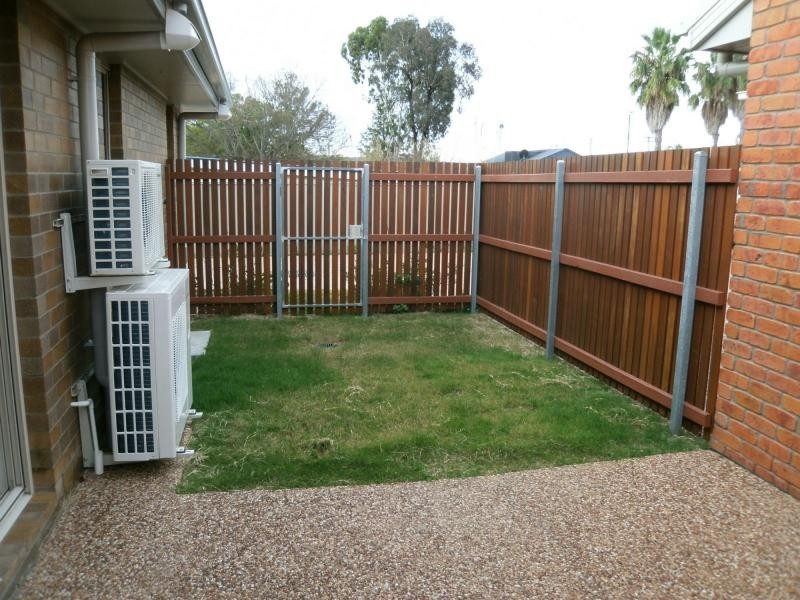 Unit 3/22 Stewart Avenue, Warwick QLD 4370