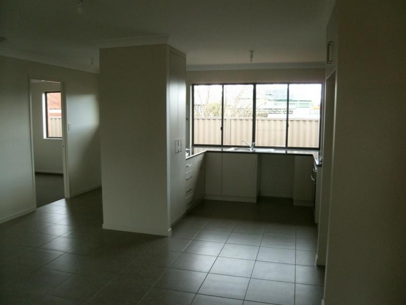 Unit 4/22 Stewart Avenue, Warwick QLD 4370