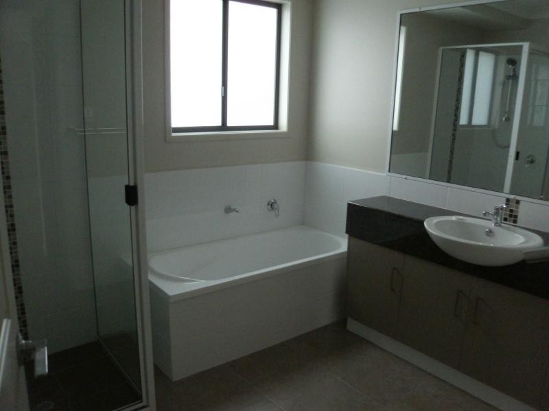 Unit 4/22 Stewart Avenue, Warwick QLD 4370