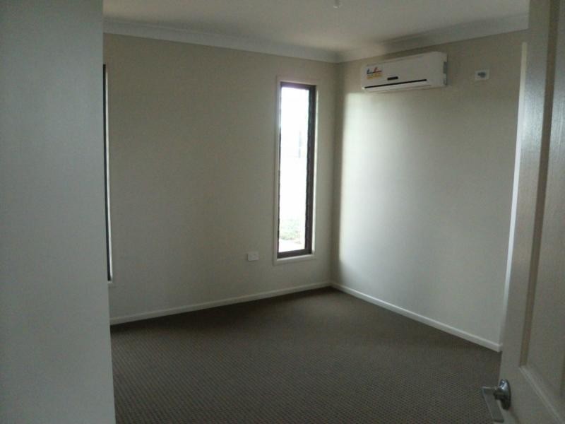 Unit 4/22 Stewart Avenue, Warwick QLD 4370