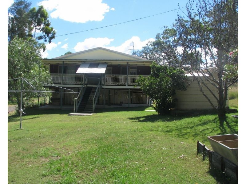 27 Lester Street, Pratten QLD 4370