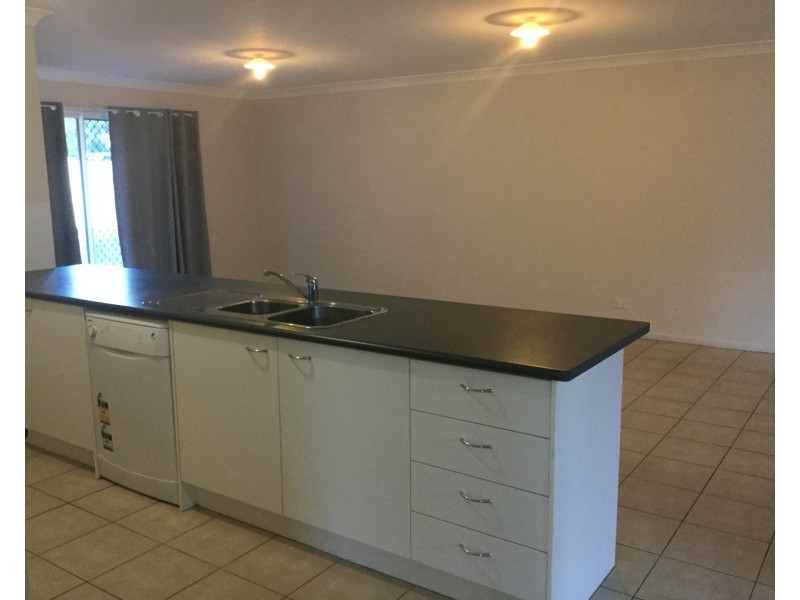 24 Boronia Dr, Warwick QLD 4370