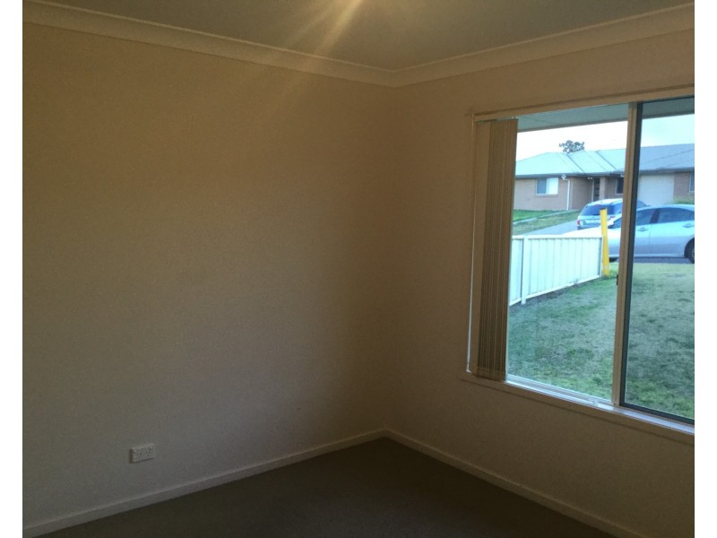 24 Boronia Dr, Warwick QLD 4370