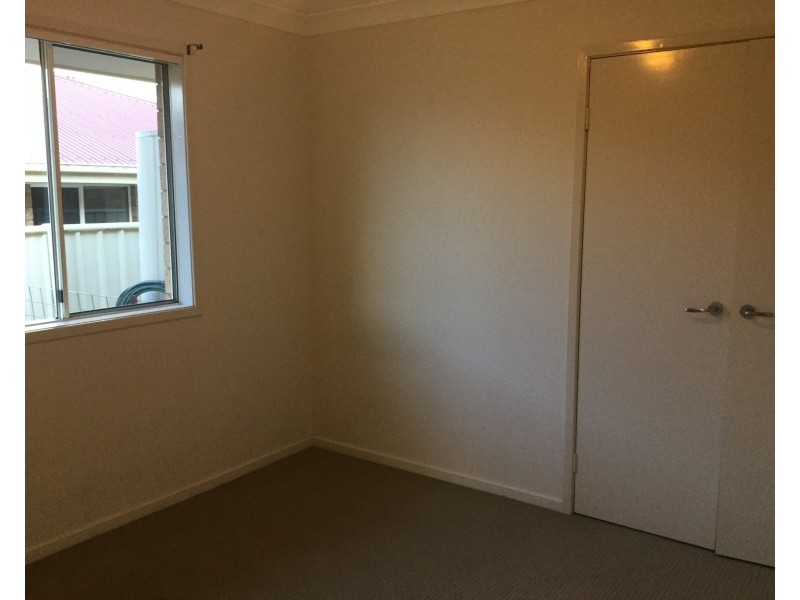 24 Boronia Dr, Warwick QLD 4370