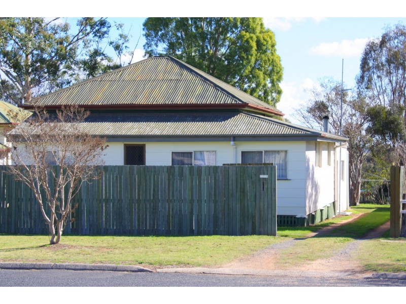 15 Wantley St, Warwick QLD 4370