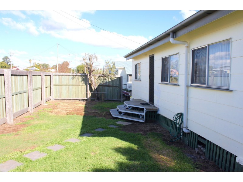 15 Wantley St, Warwick QLD 4370