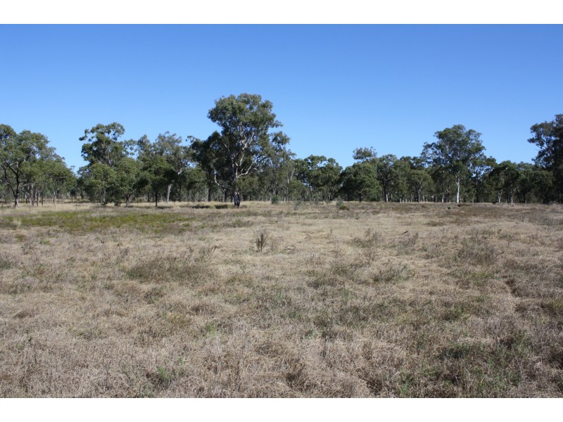 2772 Leyburn Cunningham Rd, Pratten QLD 4370