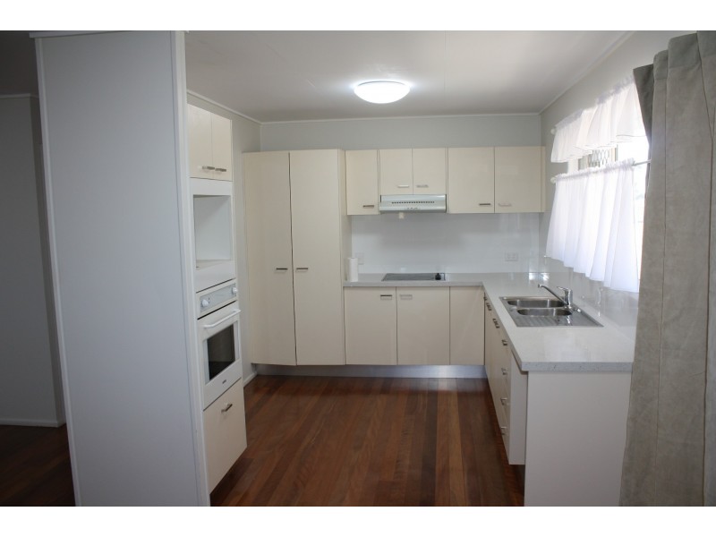 21 Leslie Street, Hendon QLD 4362