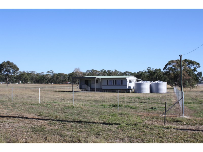 21 Leslie Street, Hendon QLD 4362