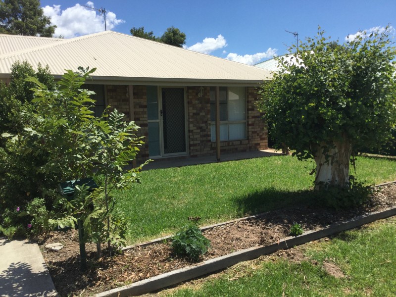 8B Arnold Street, Allora QLD 4362