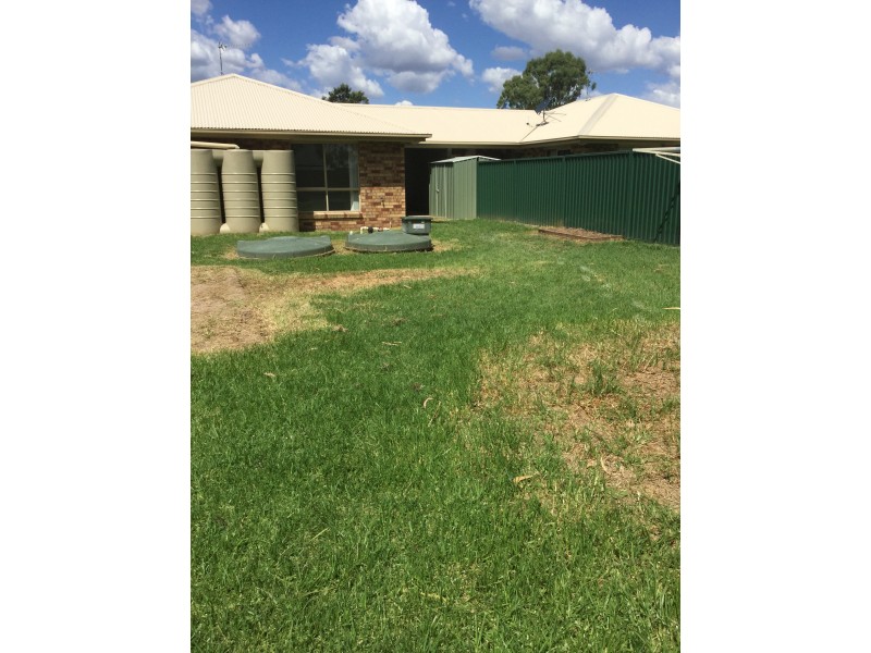 8B Arnold Street, Allora QLD 4362