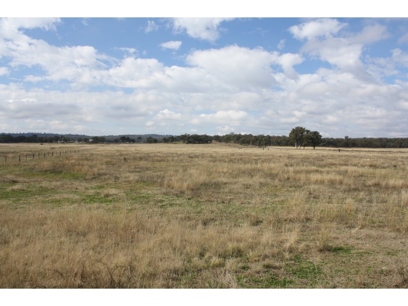 469 Cunningham Road, Cunningham QLD 4370