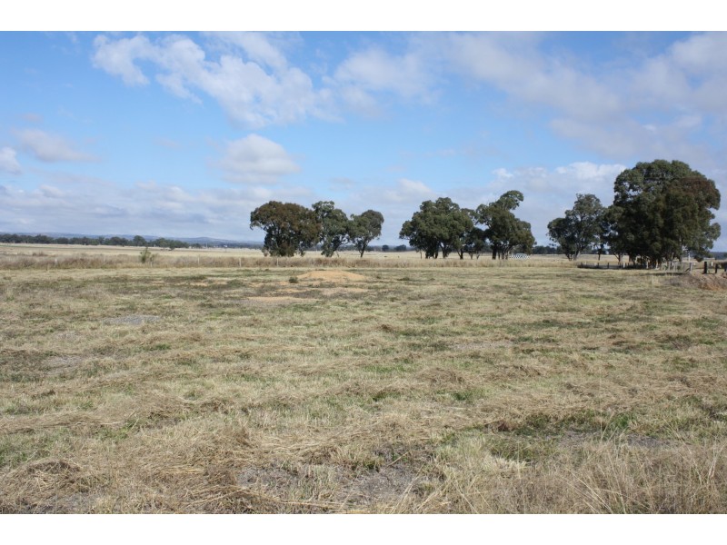 469 Cunningham Road, Cunningham QLD 4370