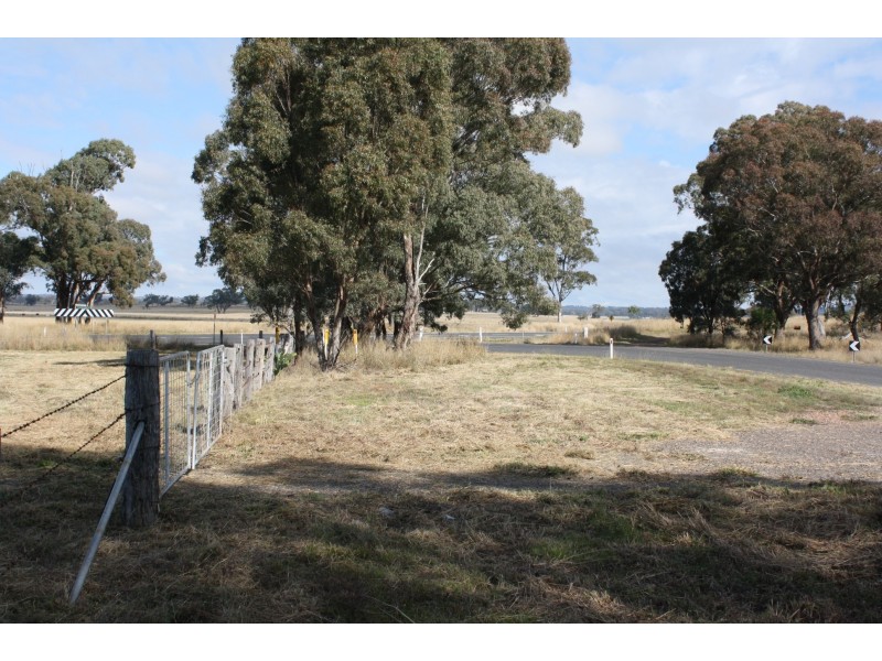 469 Cunningham Road, Cunningham QLD 4370