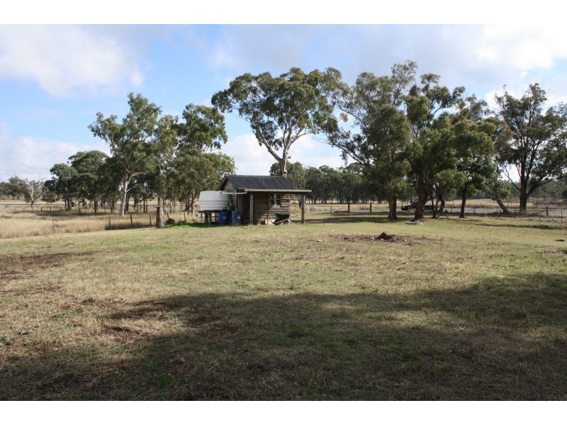 469 Cunningham Road, Cunningham QLD 4370