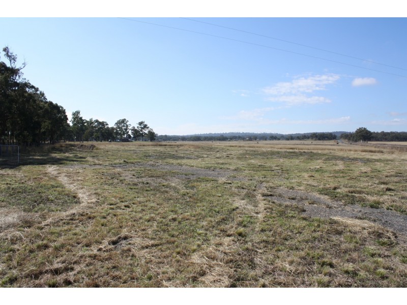 469 Cunningham Road, Cunningham QLD 4370