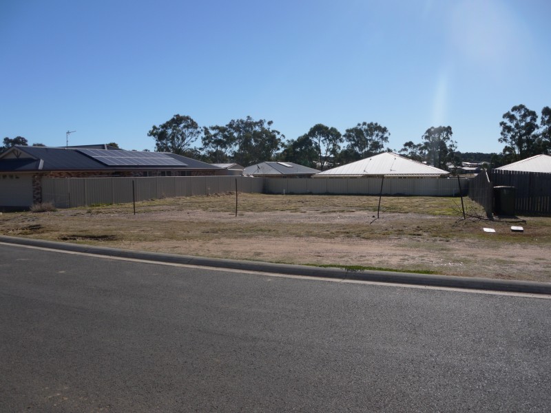 7 Rose Lea Ct, Warwick QLD 4370