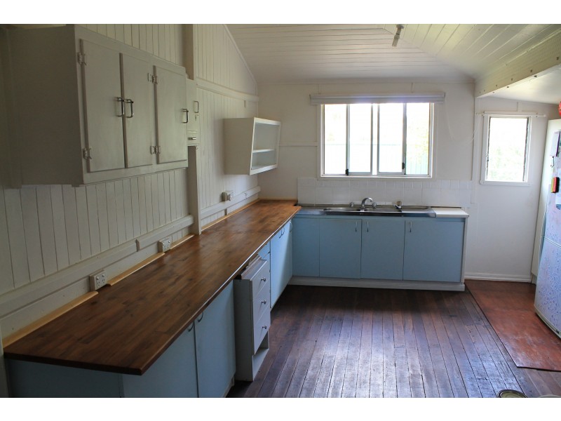 13977 Cunningham Hwy, Warwick QLD 4370