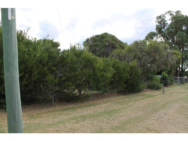 13977 Cunningham Hwy, Warwick QLD 4370