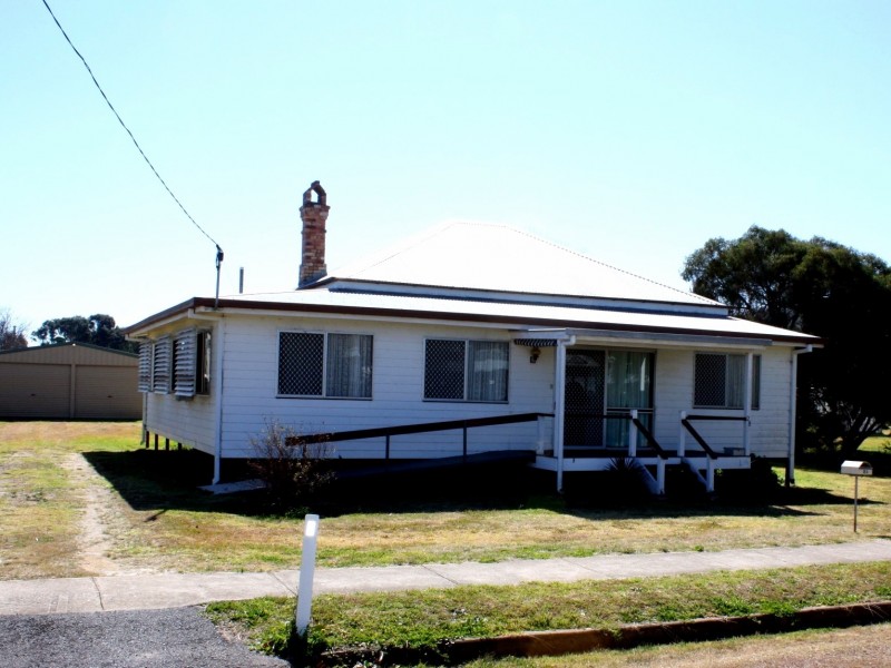 28 Drayton St, Allora QLD 4362