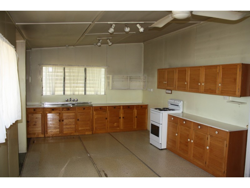28 Drayton St, Allora QLD 4362