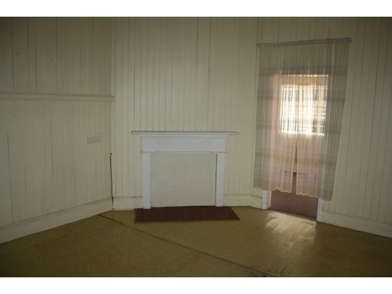 28 Drayton St, Allora QLD 4362