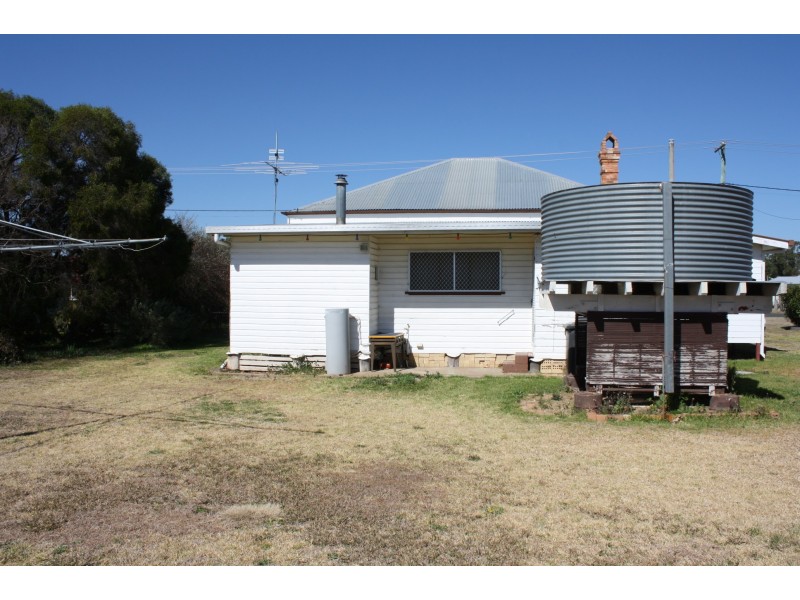 28 Drayton St, Allora QLD 4362