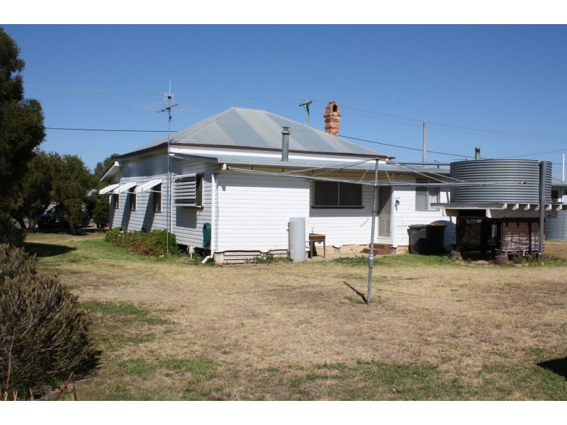 28 Drayton St, Allora QLD 4362